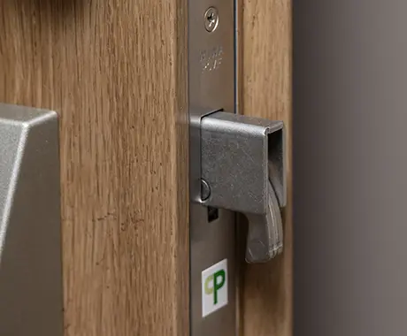 鎌式デッドボルト