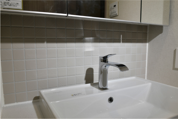 タイルバックパネル