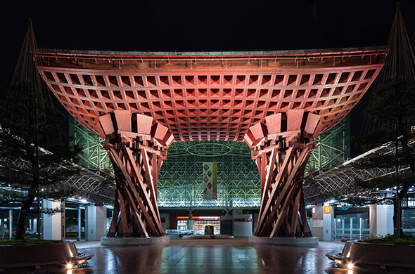 金沢駅・鼓門